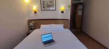 Standard Room, 1 Double Bed | Premium bedding, desk, laptop workspace, blackout drapes