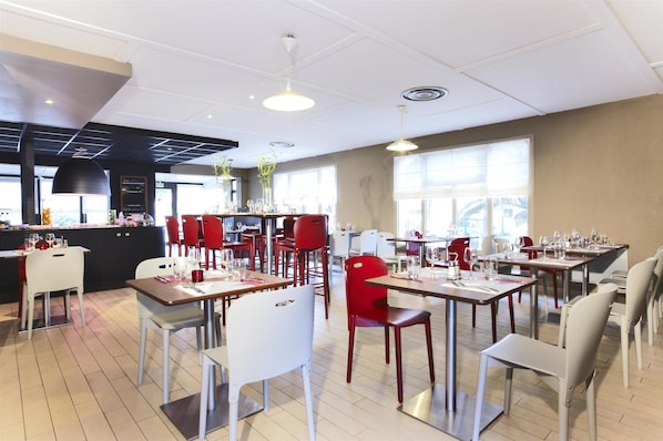 Dinner served, French cuisine