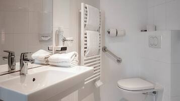 Douche, articles de toilette écologiques, sÚche-cheveux