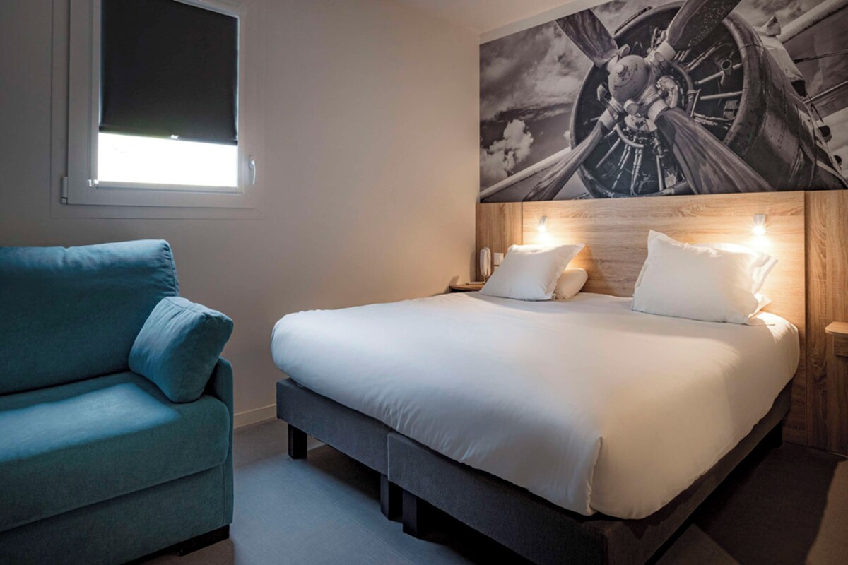 Superior Room, Multiple Beds (& 1 Junior bed) | Desk, free WiFi, bed sheets