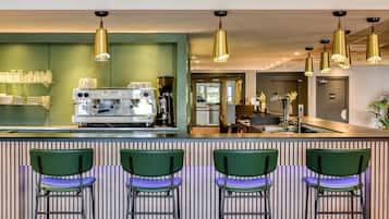 Bar (in der Unterkunft)