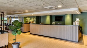 Reception - Campanile Prime - Aix en Provence - Pont de l'Arc (Aix-en-Provence)