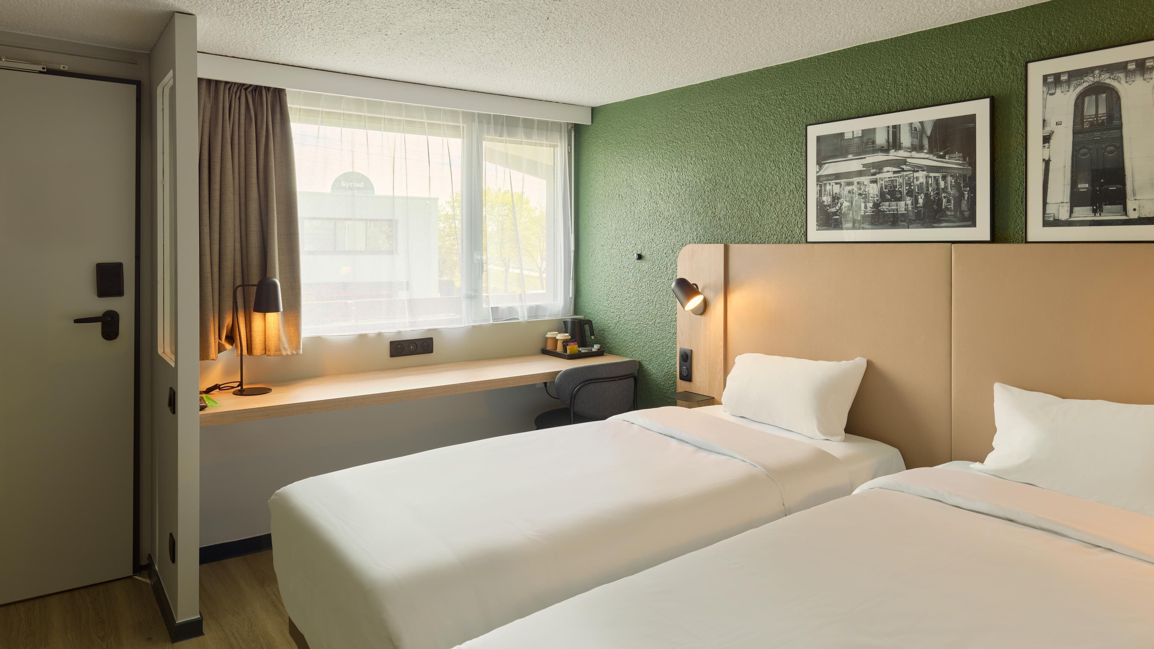 Standaard kamer, 2 eenpersoonsbedden | Luxe beddengoed, individueel gedecoreerd, individueel gemeubileerd