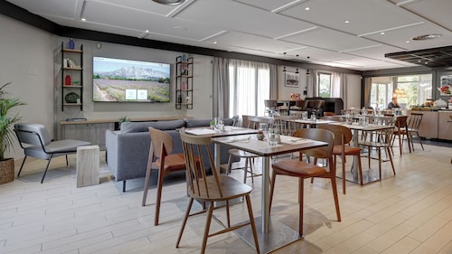 Campanile NATURE - Aix En Provence Meyreuil