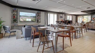 Campanile NATURE - Aix En Provence Meyreuil