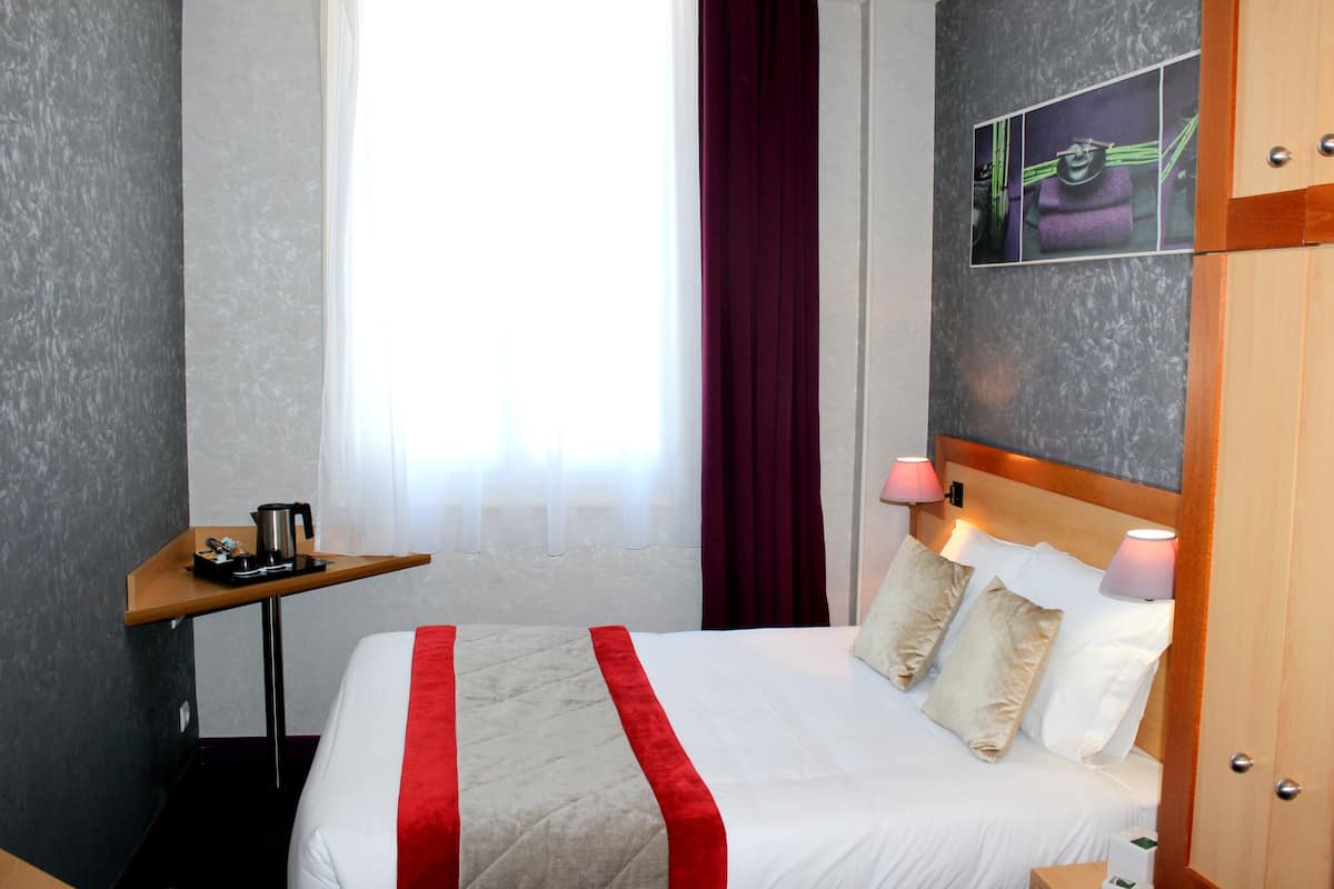 In-room safe, soundproofing, free cots/infant beds, rollaway beds