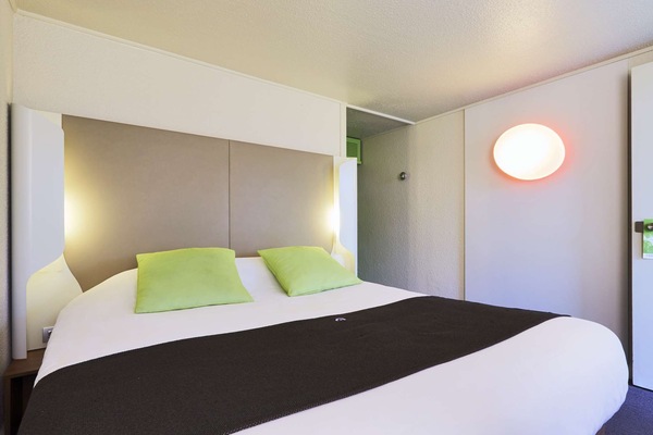 Quarto standard, 1 cama de casal | 1 quarto, roupas de cama premium, escrivaninha, quartos à prova de som