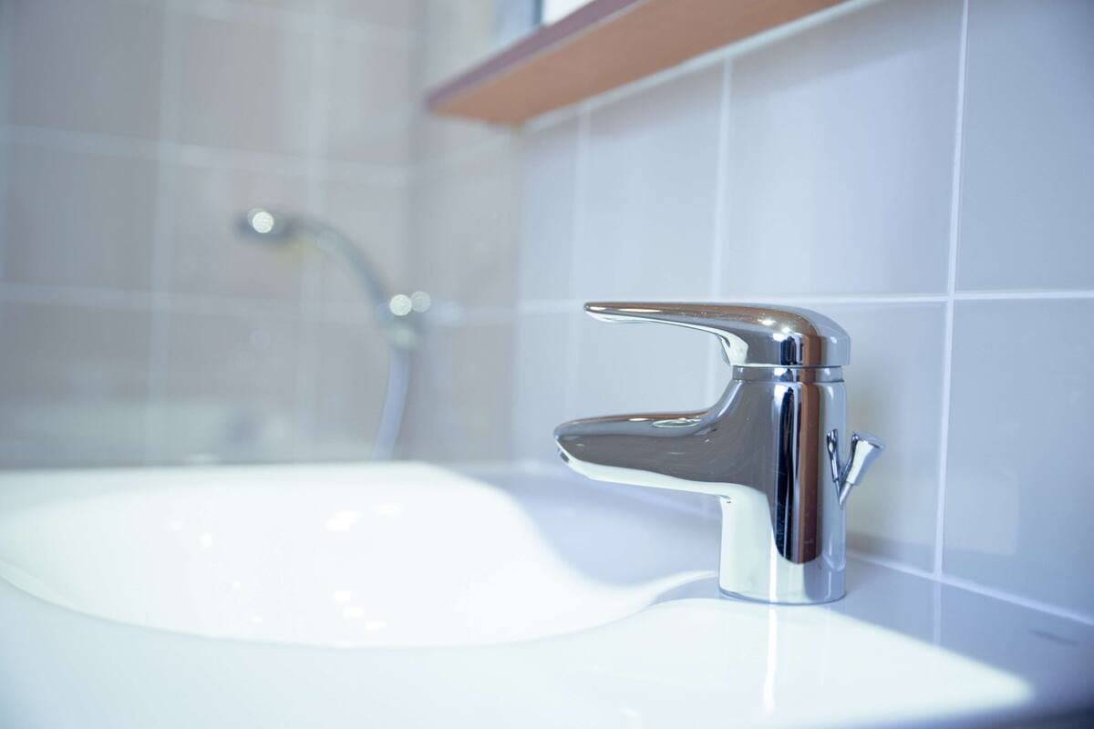 eco-friendly toiletries, hair dryer, towels