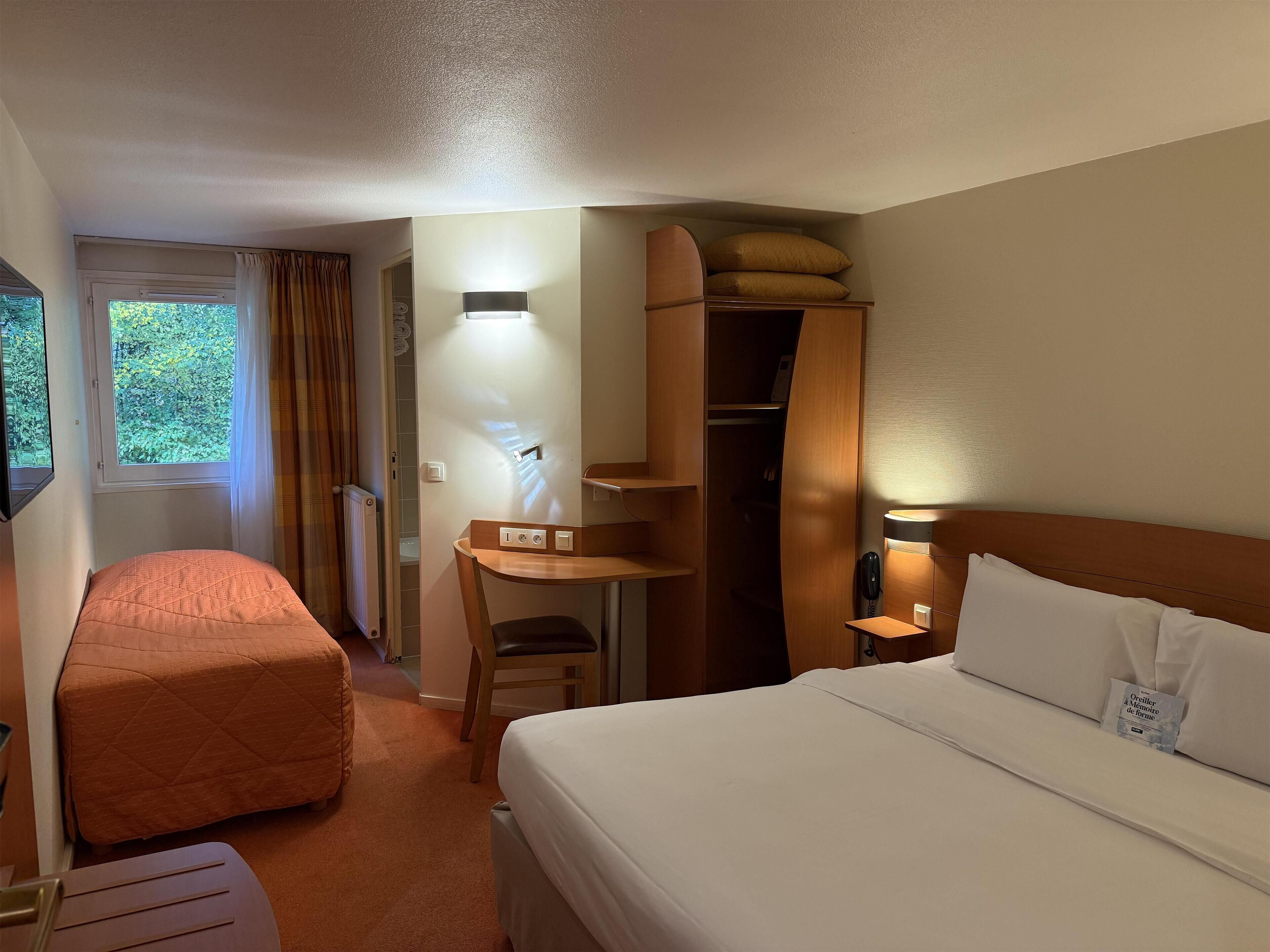 Standard Room, Multiple Beds