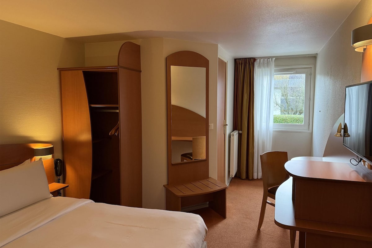 Chambre Standard, 1 lit double | Bureau, rideaux occultants, chambres insonorisées, Wi-Fi gratuit