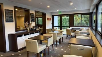 Daily buffet breakfast (EUR 13.9 per person)