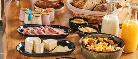 Petit déjeuner à emporter (12.90 EUR par personne)