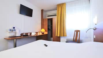 Chambre Standard, 1 lit double | Bureau, espace de travail pour ordinateur portable