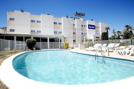 Seasonal outdoor pool