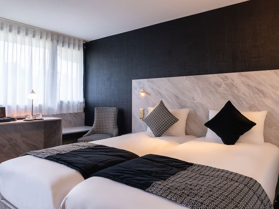 Zweibettzimmer (Elegance) | Schreibtisch, schallisolierte Zimmer, kostenloses WLAN, Bettwäsche