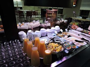 Daily buffet breakfast (EUR 14.90 per person)