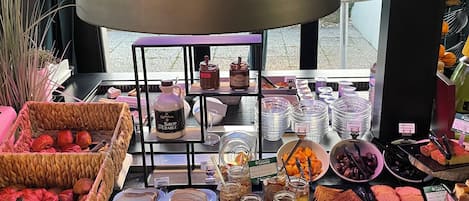 뷔페 아침 식사