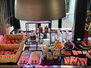 Daily buffet breakfast (EUR 13.50 per person)