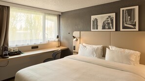 Desk, soundproofing, iron/ironing board, free cots/infant beds - Campanile Tours - Joue-Les-Tours (Joue-les-Tours)