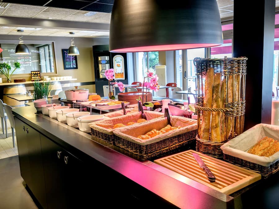 Daily buffet breakfast for a fee