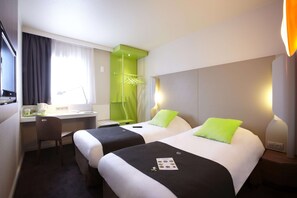 Ropa de cama de alta calidad, escritorio, insonorización y wifi gratis