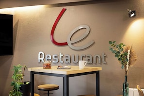 Se sirven desayunos, comidas y cenas 