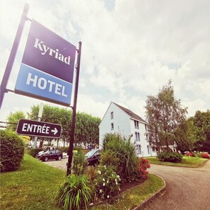 Exterior - KYRIAD ROUEN NORD - Mont-Saint-Aignan (Mont-Saint-Aignan)