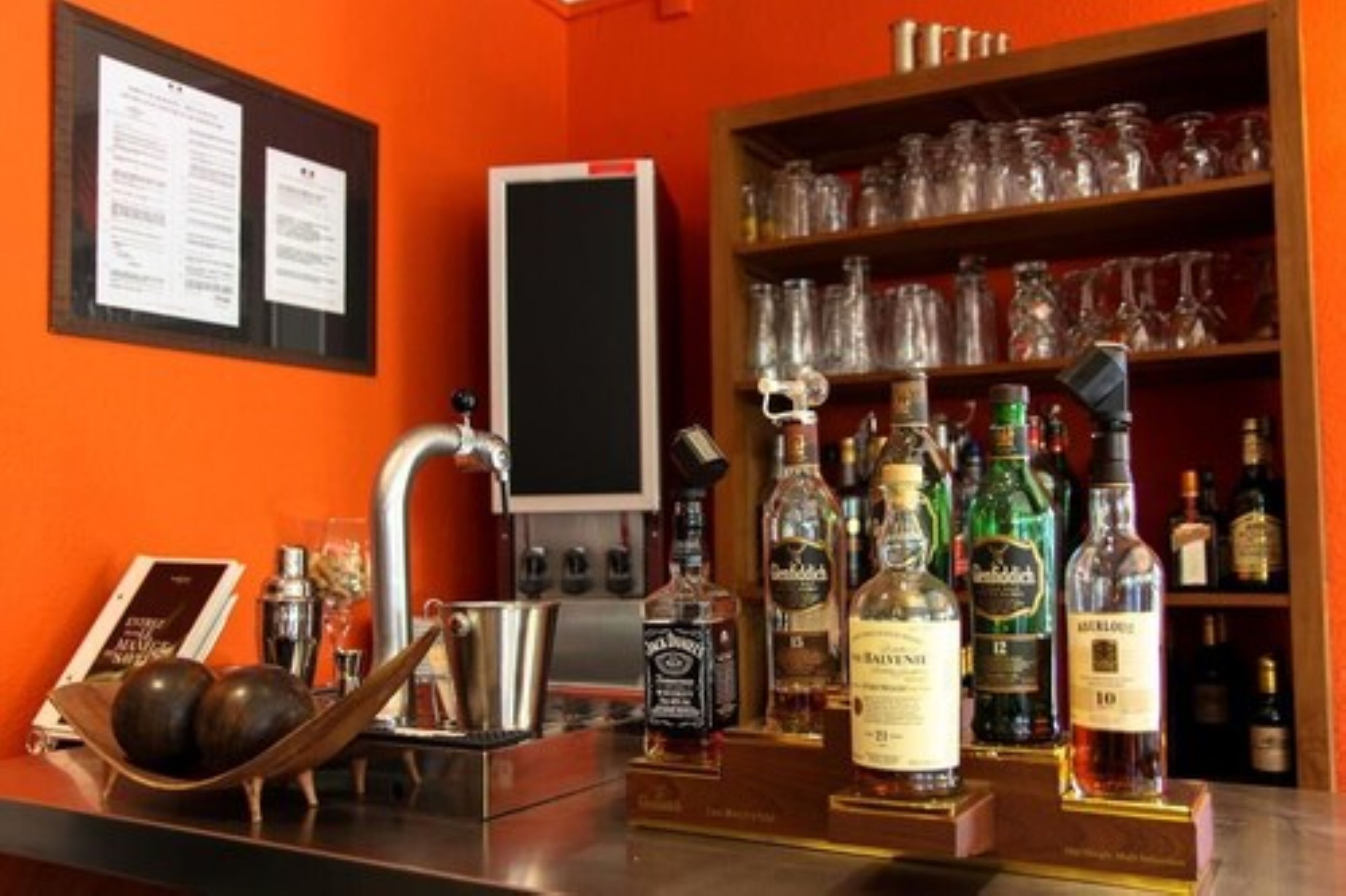 Bar (in der Unterkunft)
