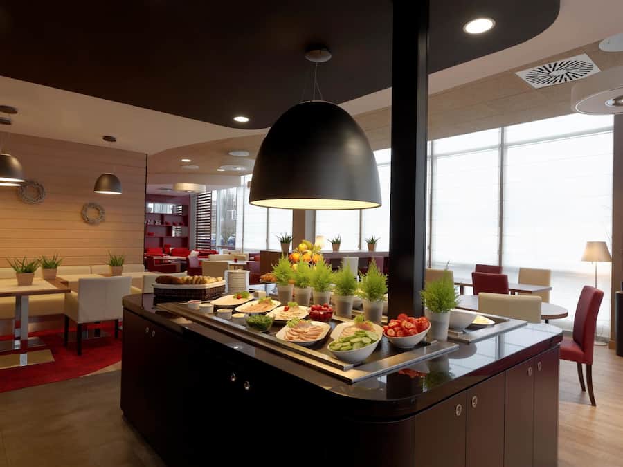 Breakfast, lunch, dinner served; international cuisine