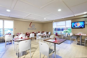 Breakfast, lunch, dinner served; French cuisine