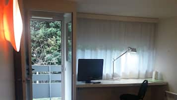 Chambre Standard, 2 lits une place | Literie de qualité supérieure, bureau, rideaux occultants