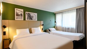 Standard Room, 1 Queen Bed with Sofa bed