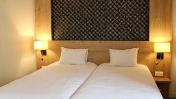 In-room safe, desk, blackout drapes, soundproofing