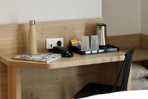Premium bedding, in-room safe, desk, laptop workspace - Kyriad Vannes Centre-Ville (Vannes)