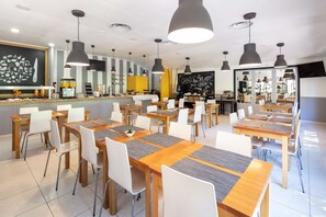 Restaurant - Hotel Campanile Lisbon South - Setubal (Setubal)