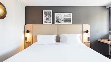 Superior Room, 1 King Bed | Premium bedding, desk, blackout drapes, soundproofing