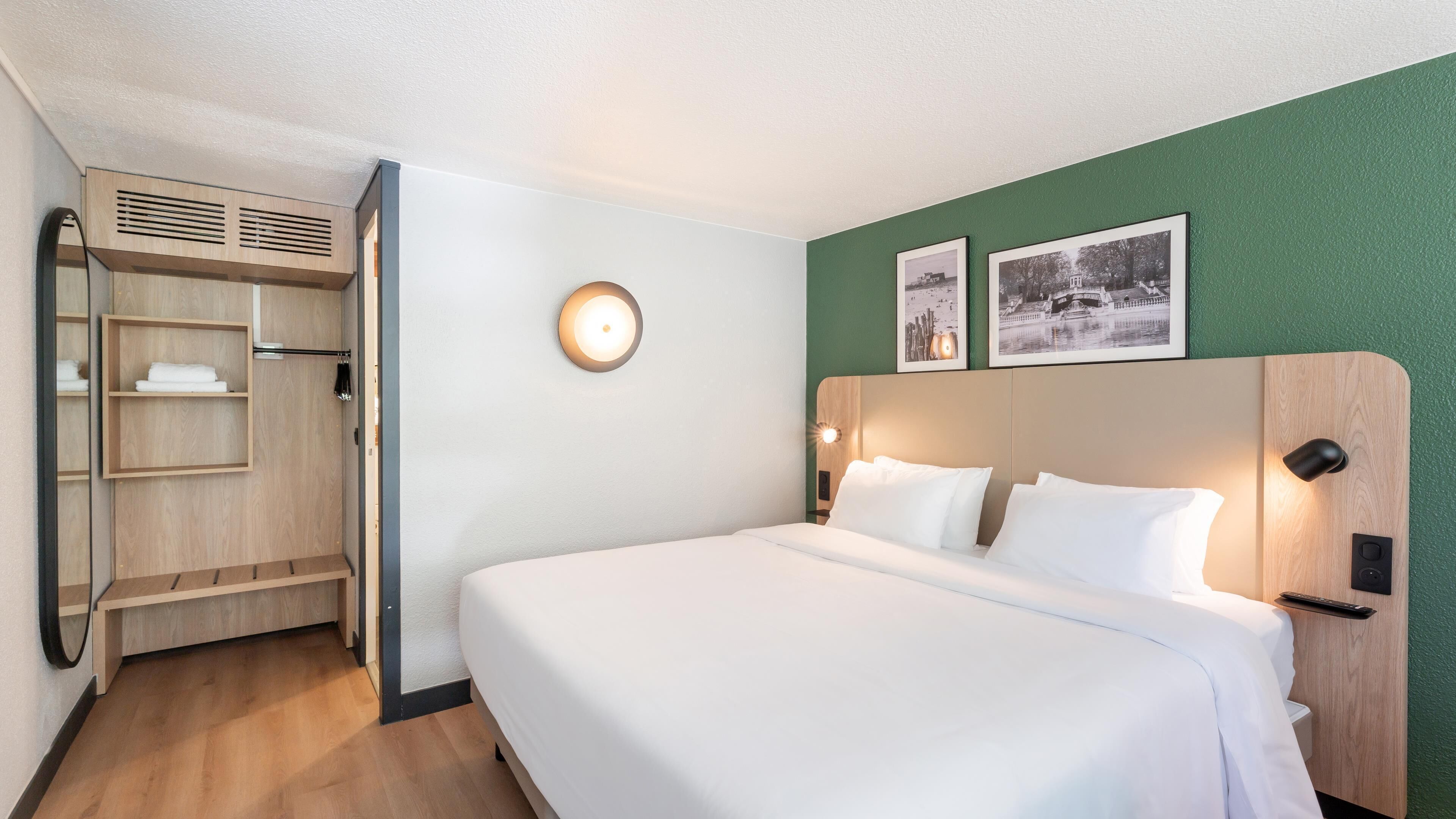 Superior Room, 1 King Bed