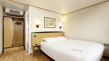 Hochwertige Bettwaren, Daunenbettdecken, Schreibtisch