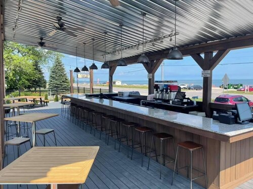 Commodore Perry Inn and Suites