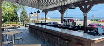 Commodore Perry Inn and Suites