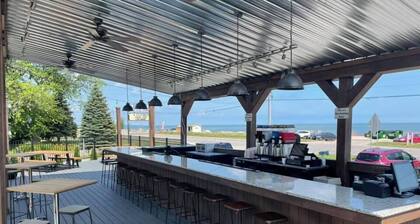 Commodore Perry Inn and Suites