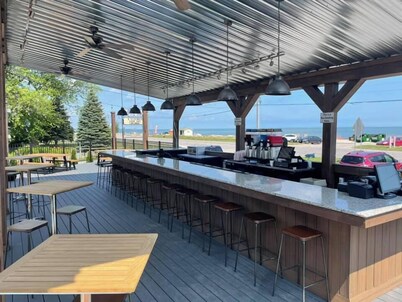 Commodore Perry Inn and Suites