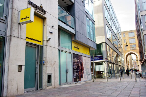 Exterior - Staycity Serviced Apartments Millennium Walk (Dublin)