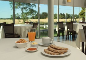 Desayuno bufé gratuito y diario
