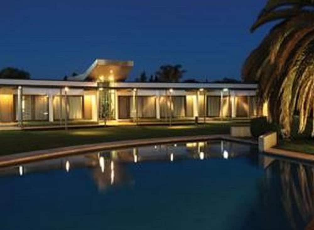 Hotel Camberland image