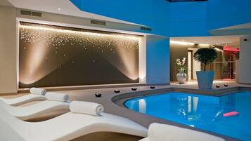 Couples treatment room(s), sauna, hot tub, Turkish bath/hammam