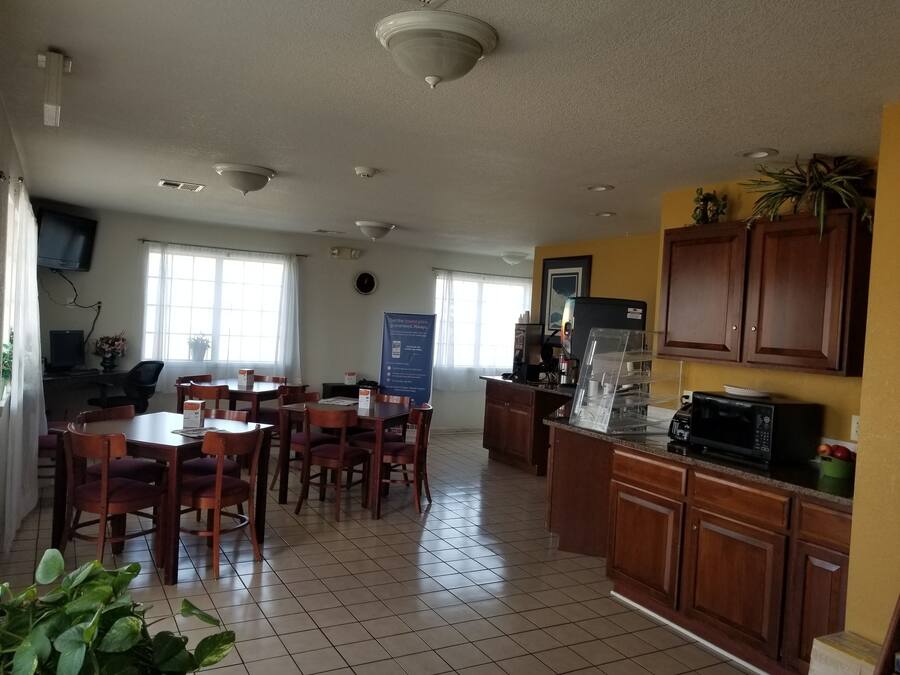 Free continental breakfast