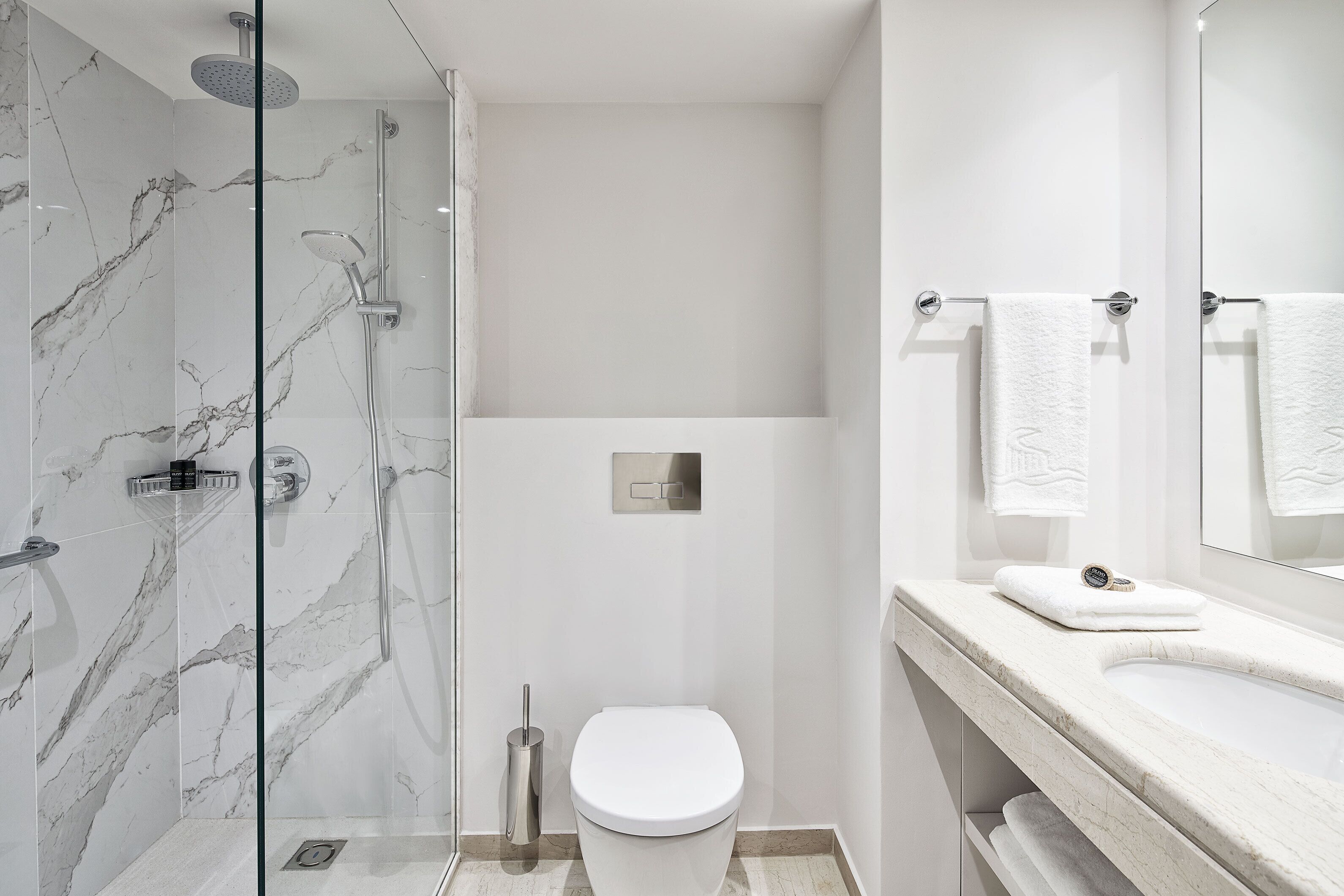 superior double room, sea view | bathroom | bathtub, hair dryer, slippers, towels