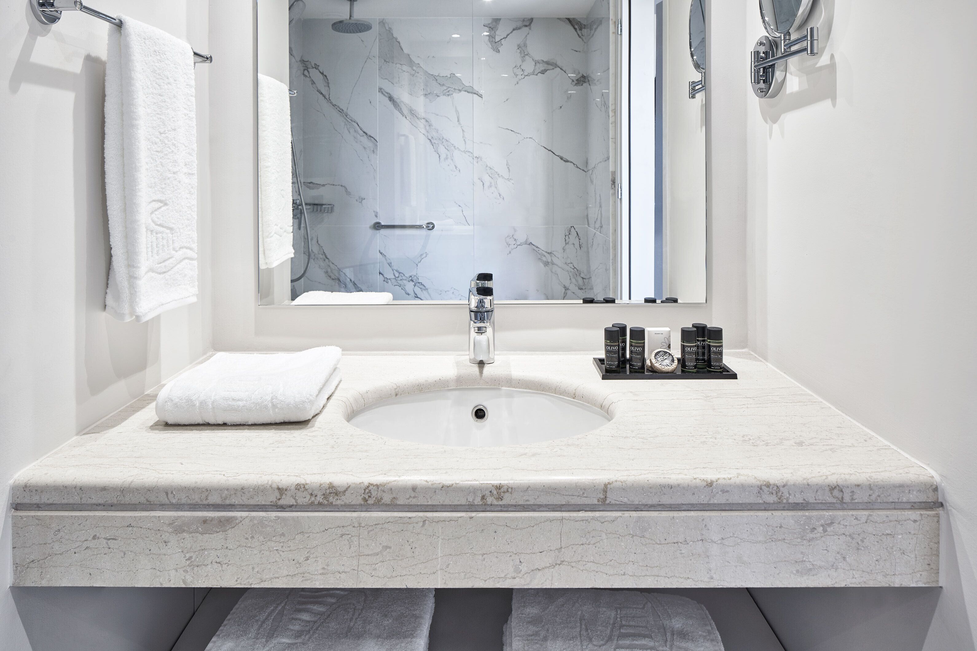 superior double room, garden view | bathroom shower