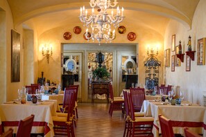 Restaurant - La Bagnaia Golf & Spa Resort Siena, Curio (Murlo)